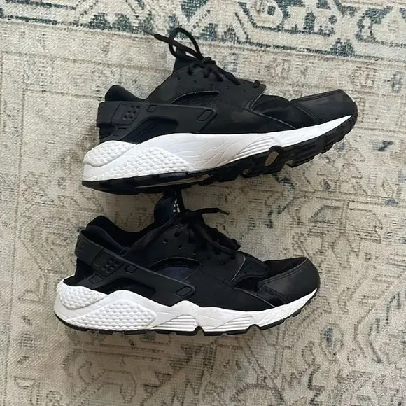Nike Air Huarache  - Picture 5 of 10